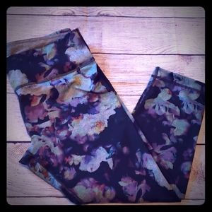 Active Life floral capri leggings